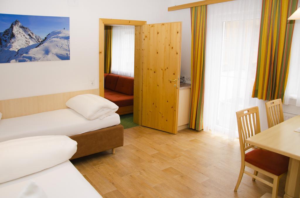 Hotel Garni Alpenblick Ischgl Exterior photo