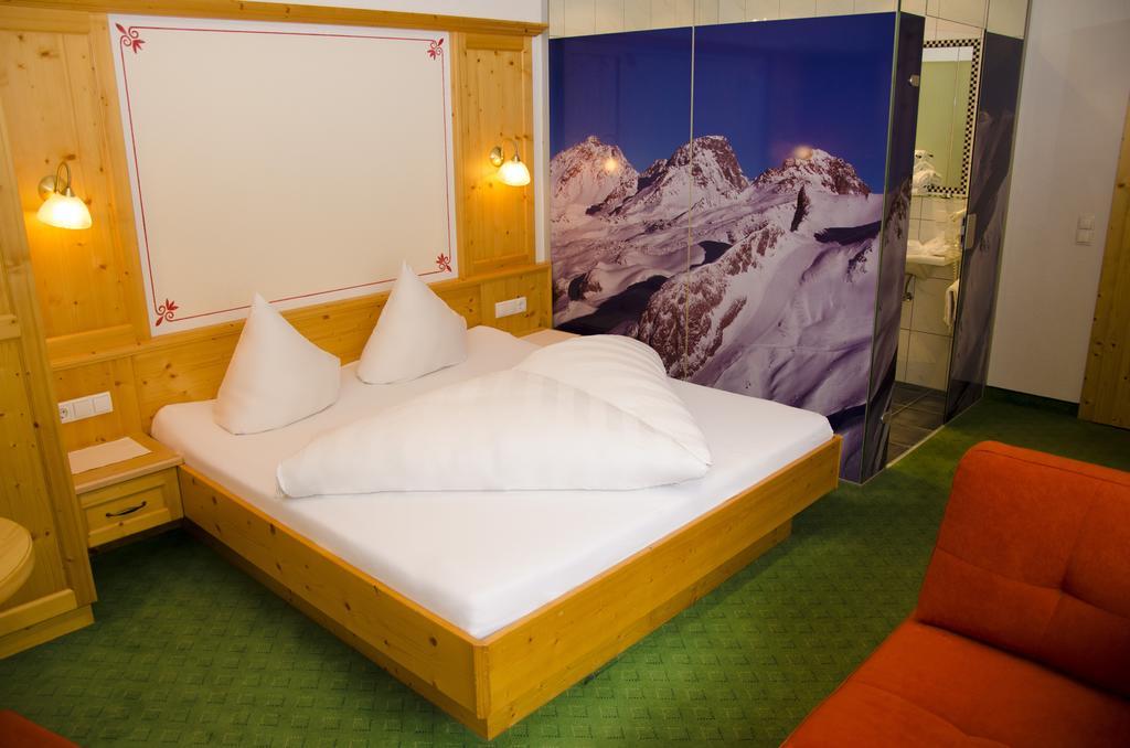 Hotel Garni Alpenblick Ischgl Exterior photo